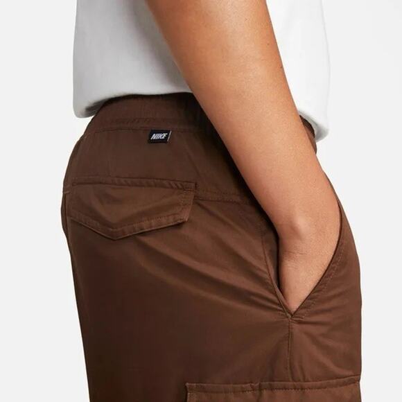 NIKE AIR SPORTSWEAR WOVEN UTILITY CARGO JOGGERS CACAO WOW BROWN Size Large NWT - Picture 5 of 14